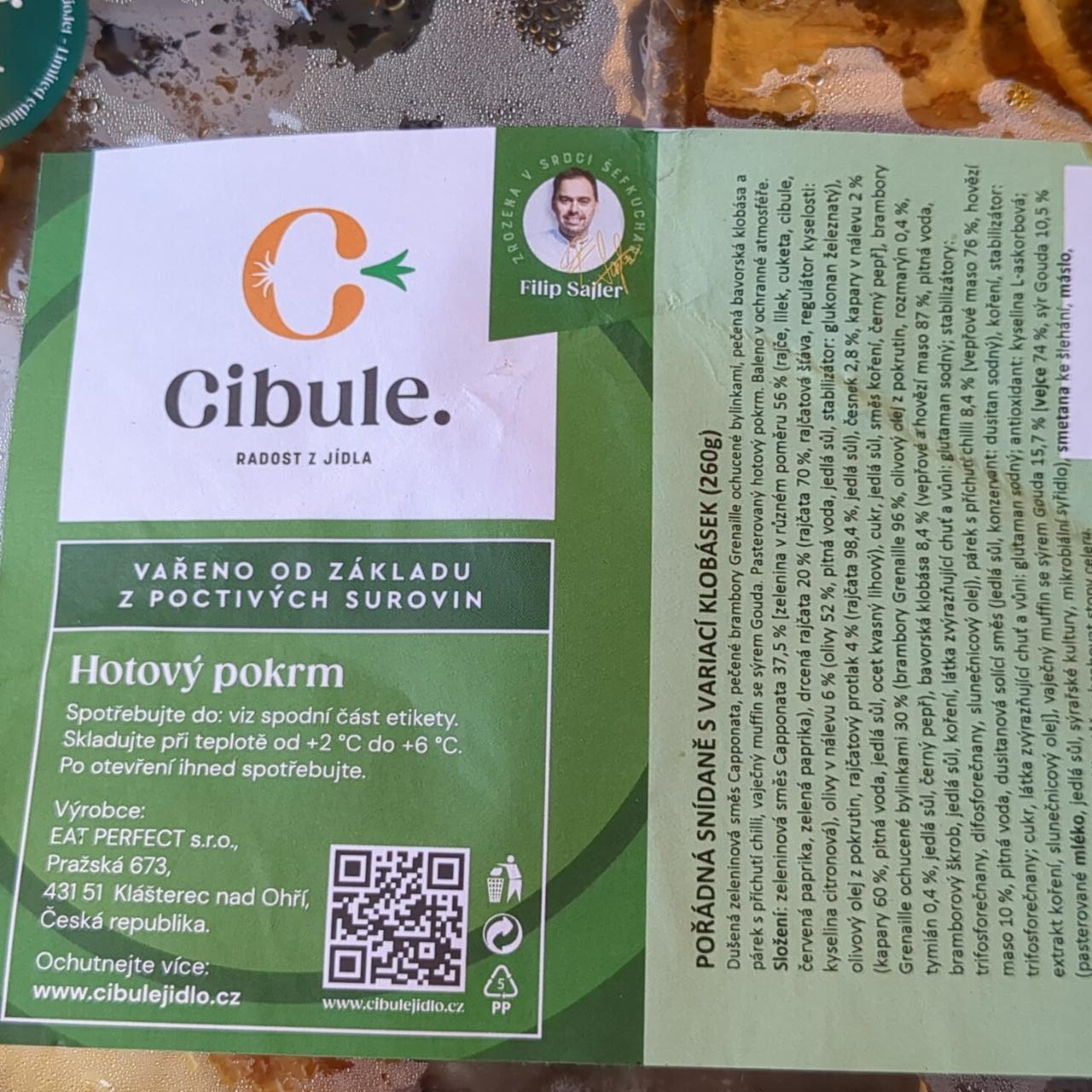 Fotografie - Pořádná snídaně s variací klobásek Cibule. Radost z jídla