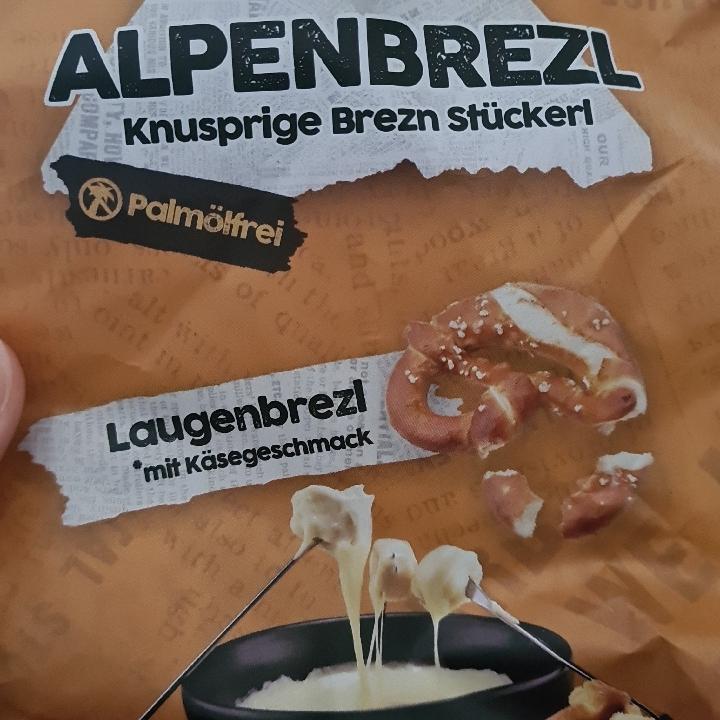 Fotografie - Laugenbrezl mit käsegeschmack Alpenbrezl Hey Joe
