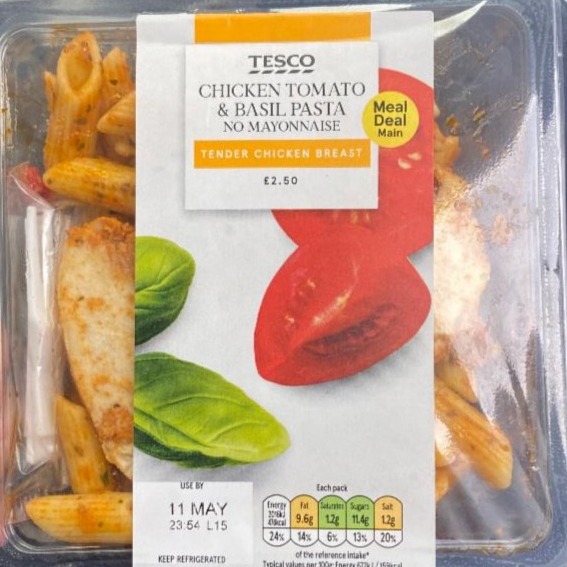 Fotografie - Chicken Tomato & Basil Pasta No Mayonnaise Tesco
