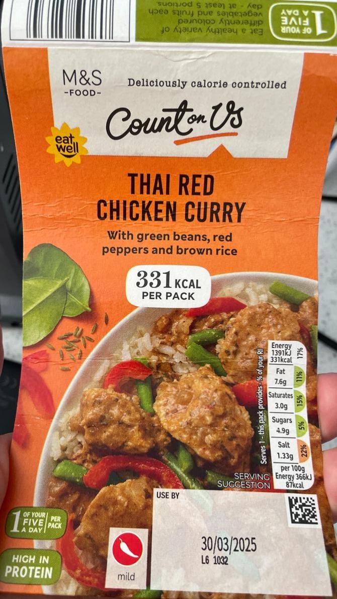 Fotografie - Thai red chicken curry Marks & Spencer
