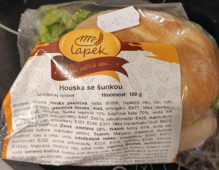 Fotografie - Lapek houska se šunkou