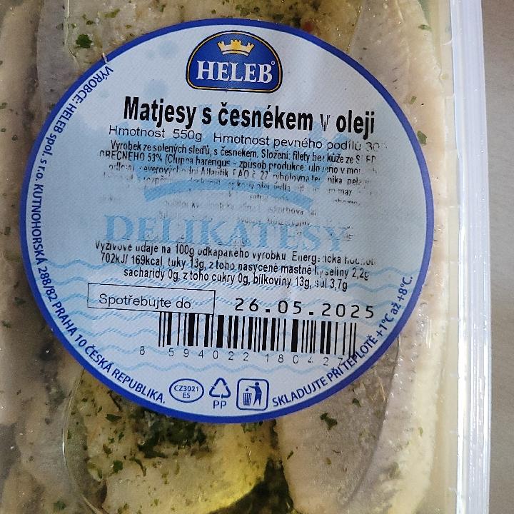 Fotografie - Matjesy s česnekem v oleji Heleb