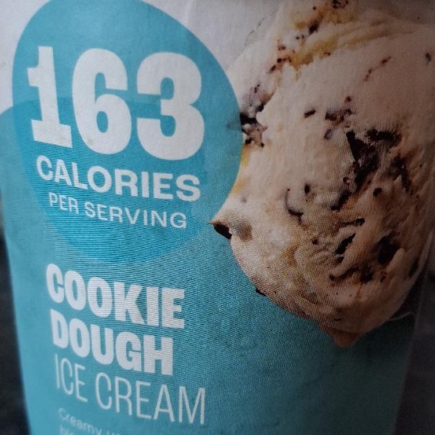Fotografie - Cookie dough ice cream by Asda