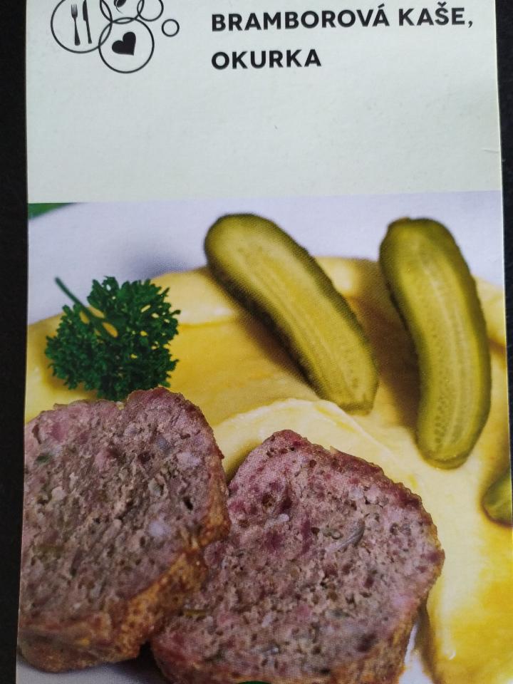 Fotografie - Sekaná, bramborová kaše, okurka