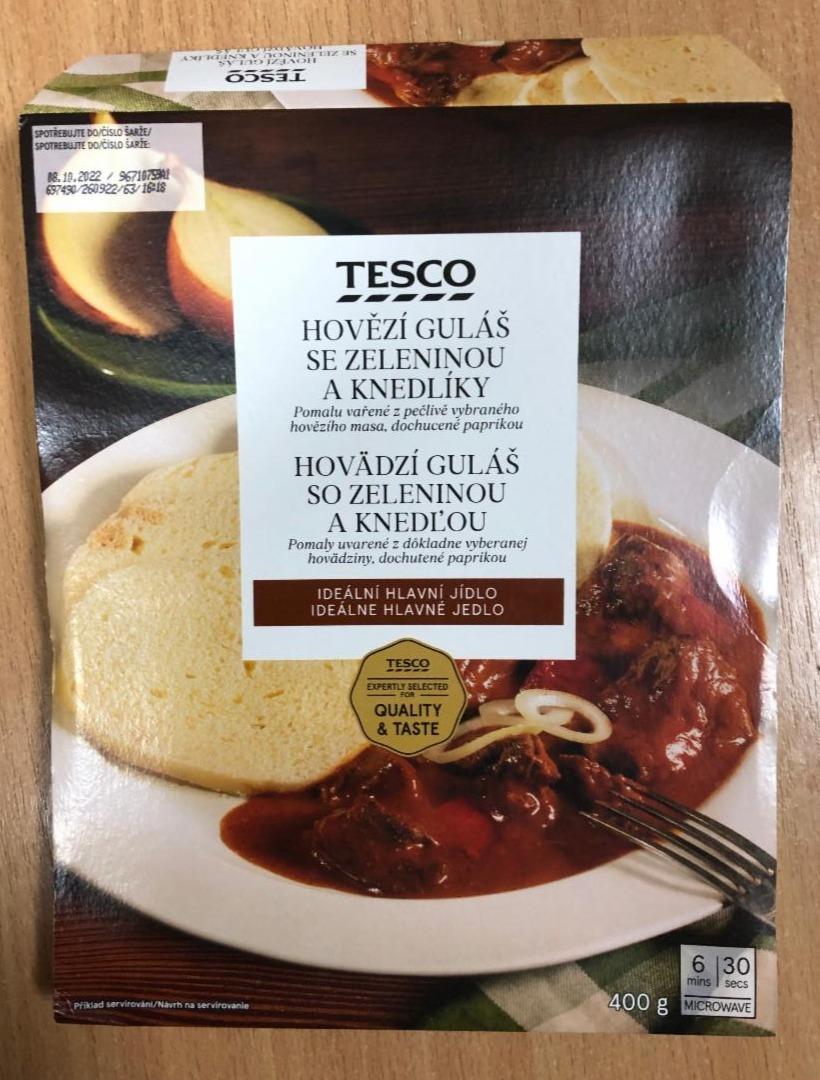 Fotografie - Hovězí guláš se zeleninou a knedlíky Tesco