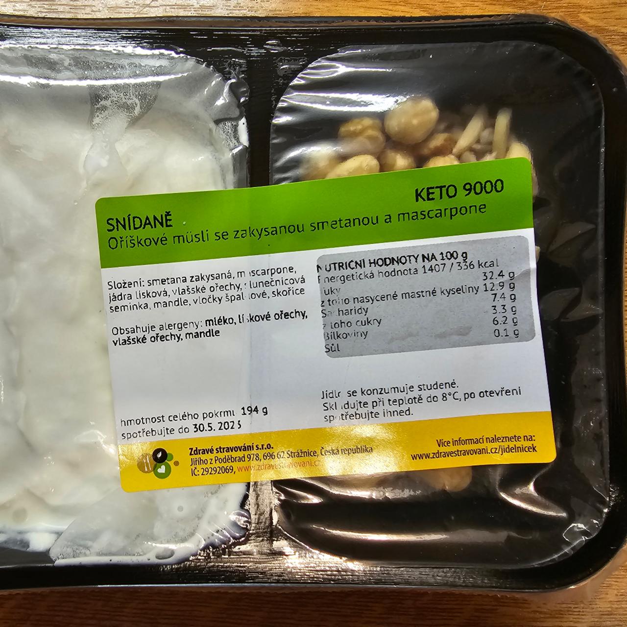 Fotografie - Oříškové müsli se zakysanou smetanou a mascarpone Zdravé stravování