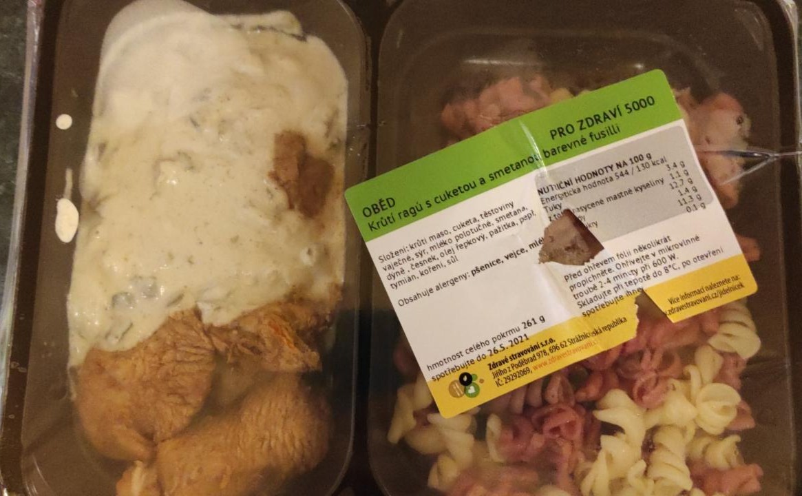 Fotografie - Krůtí ragú s cuketou a smetanou, barevné fusilli Zdravé stravování