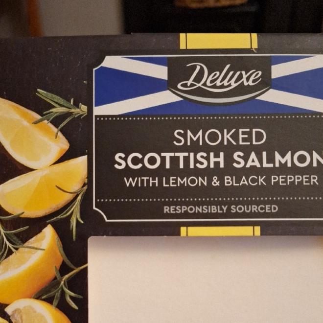 Fotografie - Smoked scottish salmon with lemon & black pepper Deluxe