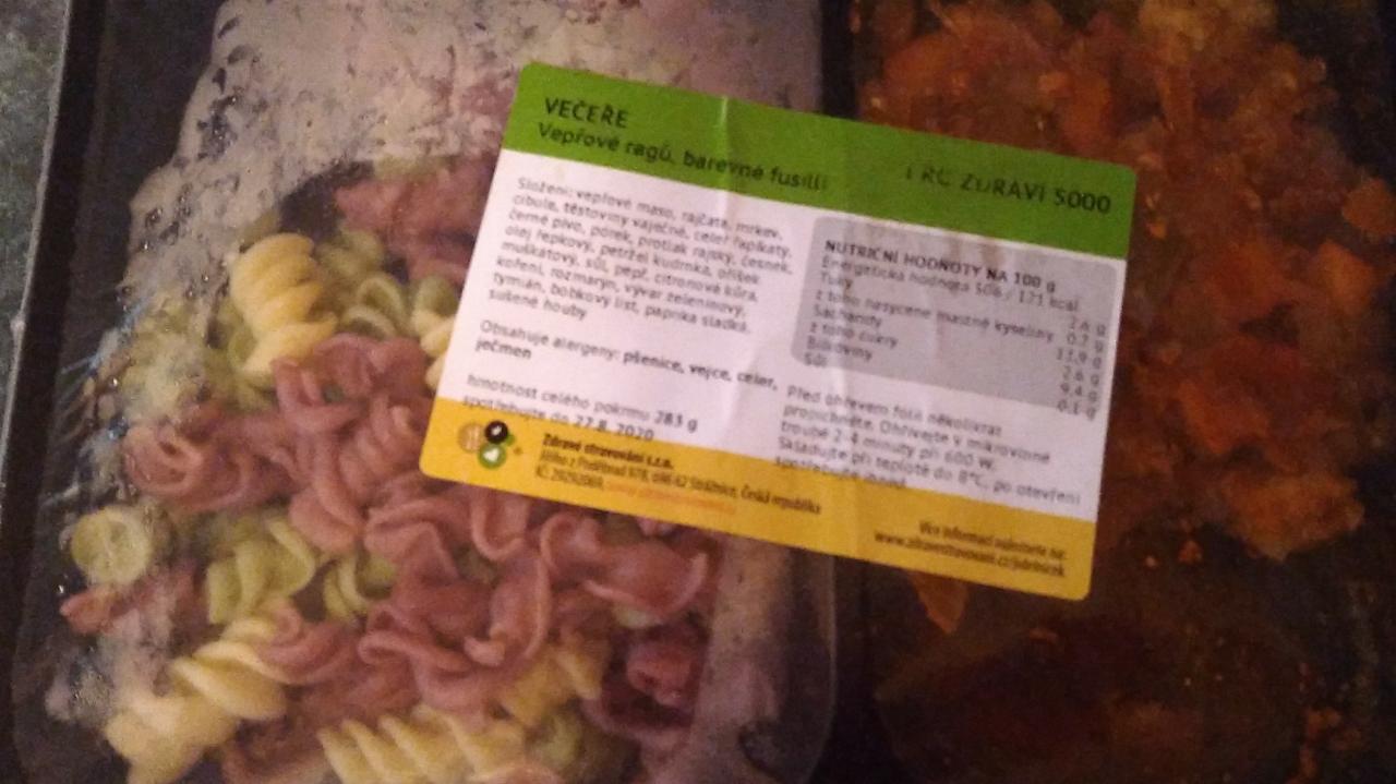 Fotografie - Vepřové ragů, barevné fusilli Zdravé stravování