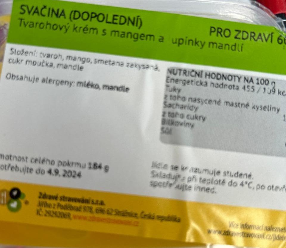 Fotografie - Tvarohový krém s mangem a lupínky mandlí Zdravé stravování