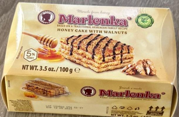 Fotografie - Honey cake with walnuts Marlenka