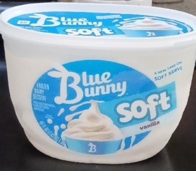 Fotografie - Soft vanilla frozen dairy dessert Blue Bunny