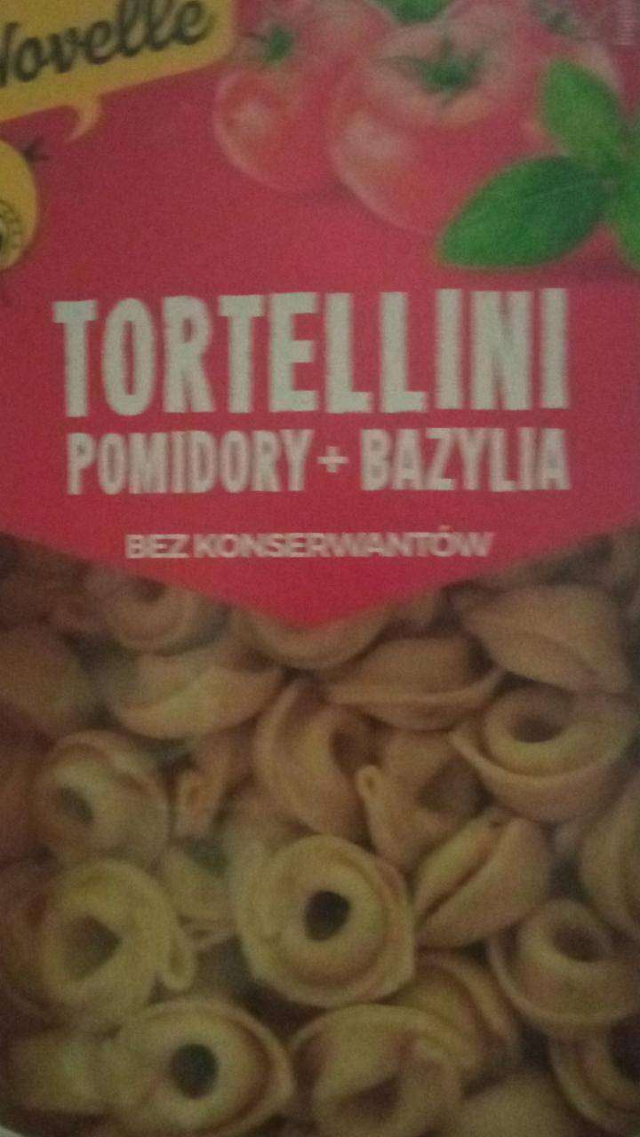 Fotografie - tortellini s rajčaty a bazalkou