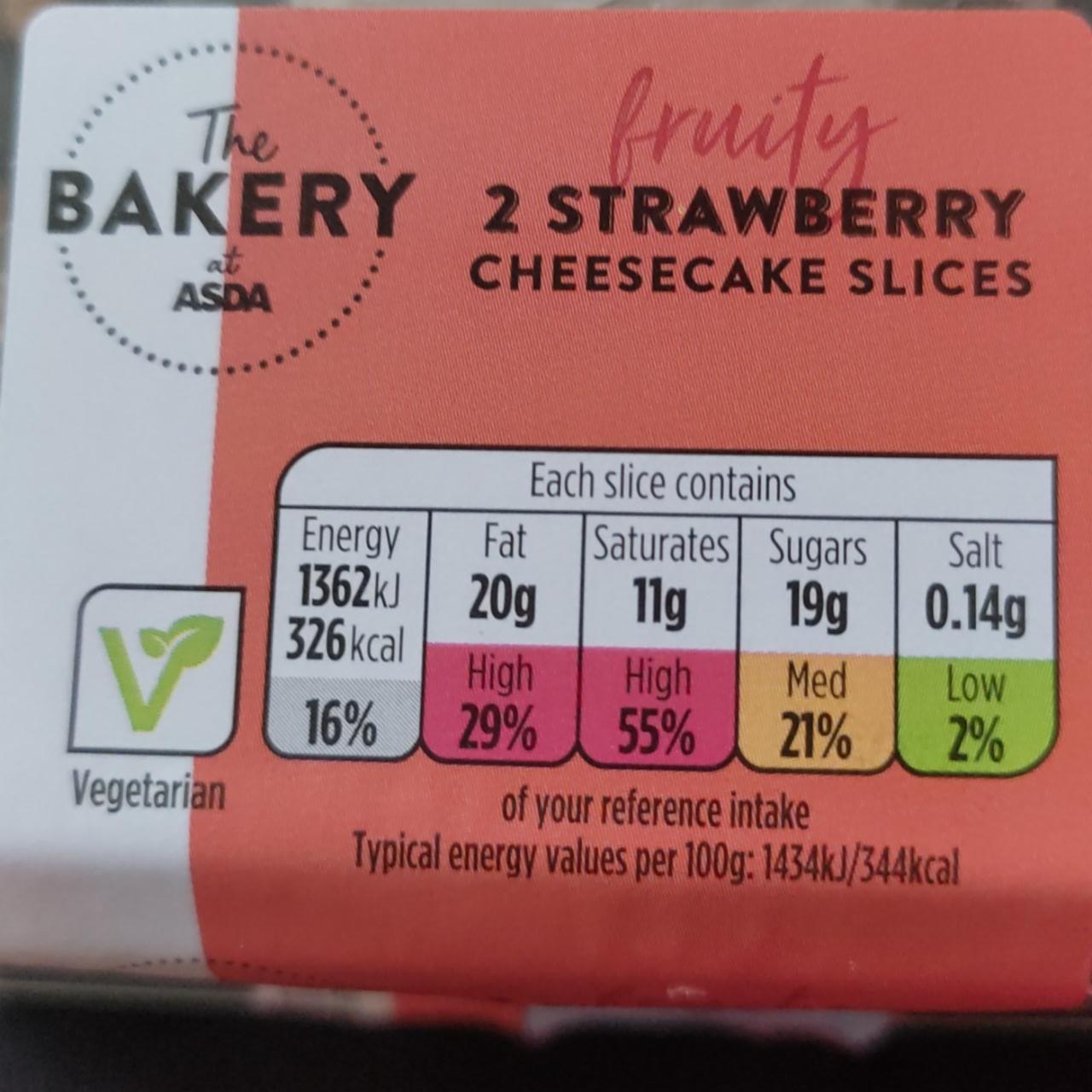 Fotografie - 2 Strawberry Cheesecake Slices Asda