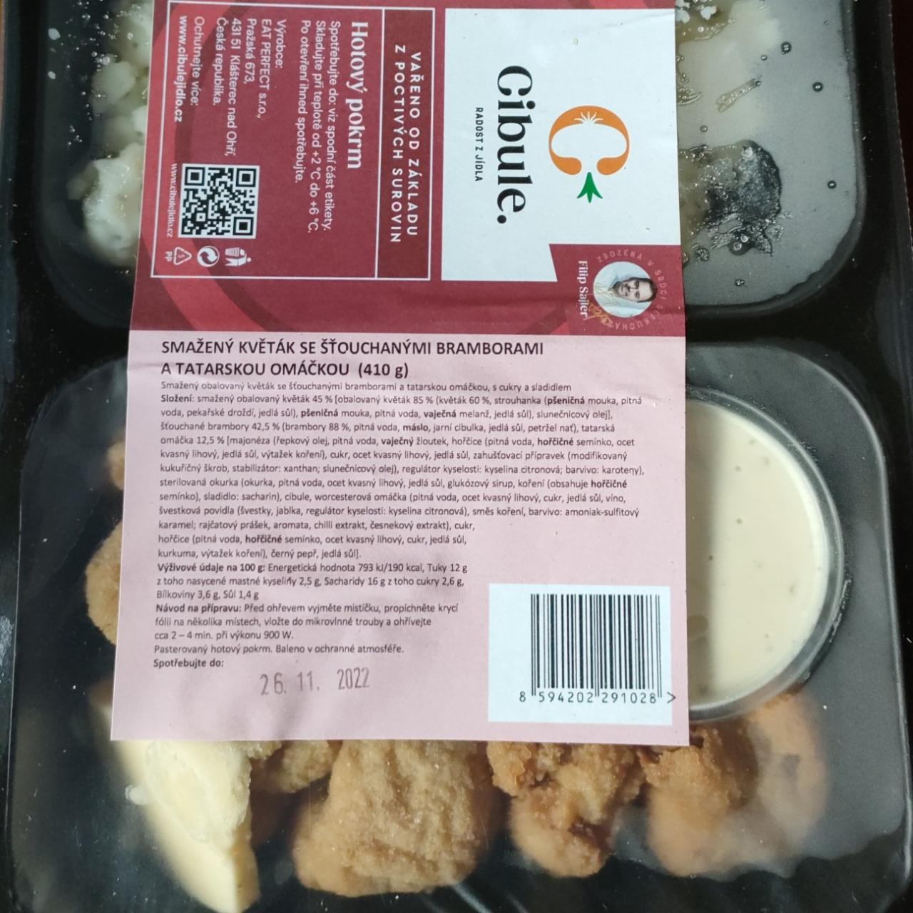 Fotografie - Smažený květák se šťouchanými bramborami a tatarskou omáčkou Cibule. Radost z jídla